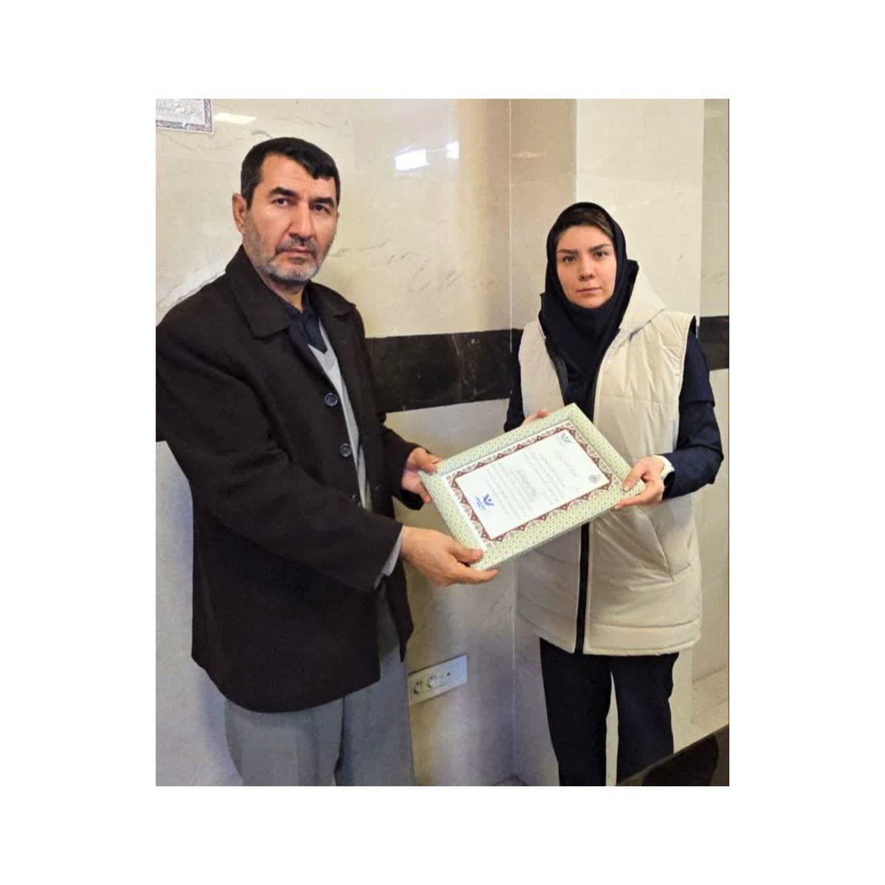 پیش دبستان و دبستان امید نرگس همراه و همقدم ستاد دیه اصفهان